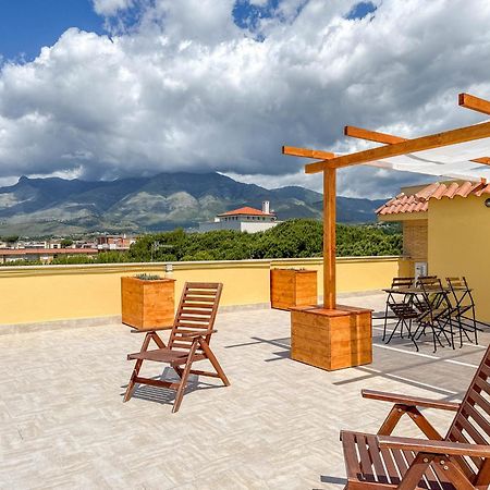 Il Mare In Giardino Apartment Scauri  Exterior photo