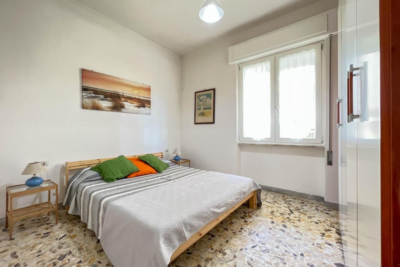 Il Mare In Giardino Apartment Scauri  Exterior photo