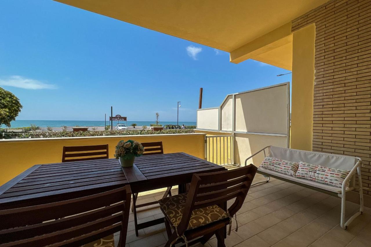 Il Mare In Giardino Apartment Scauri  Exterior photo