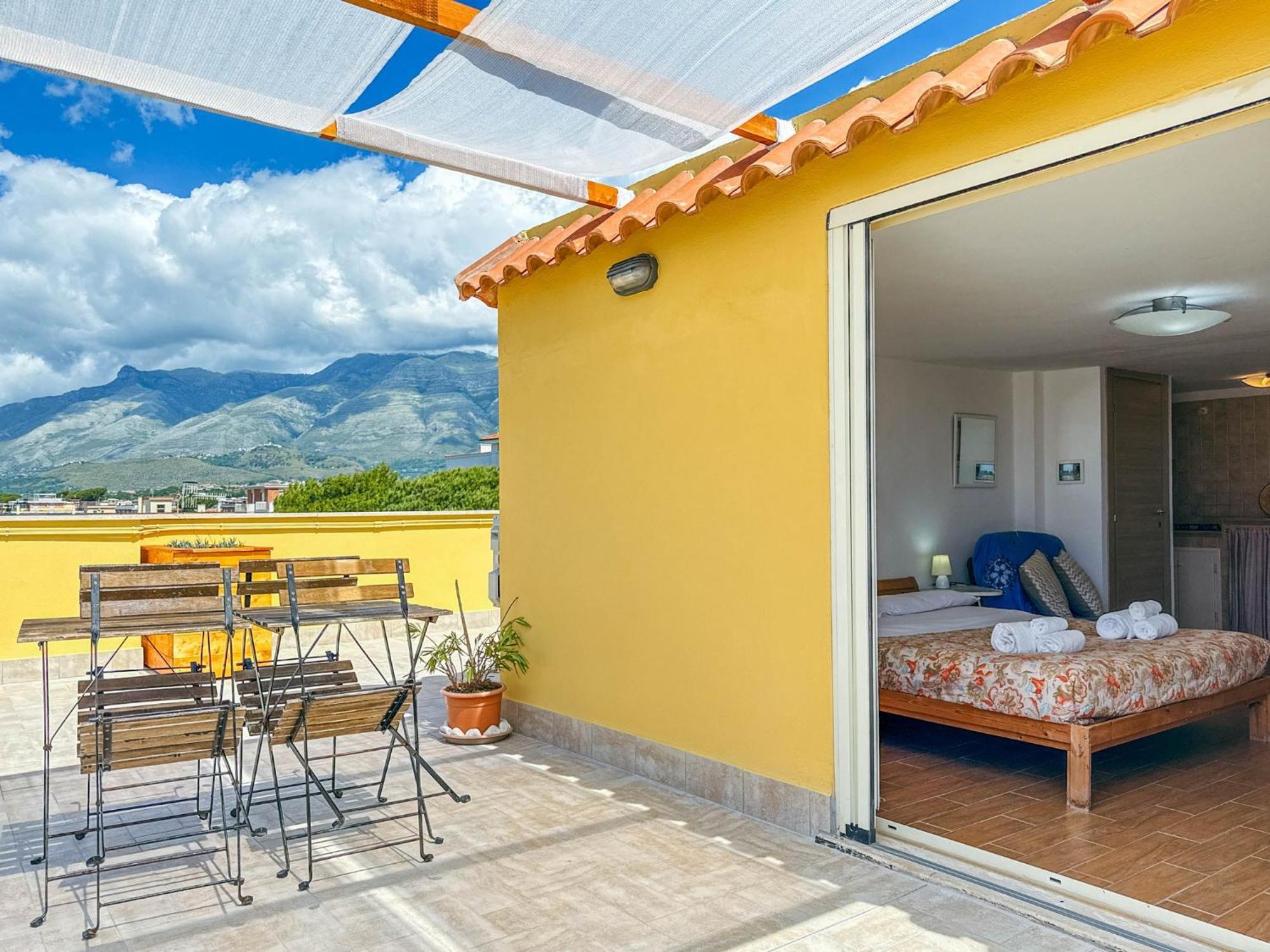 Il Mare In Giardino Apartment Scauri  Exterior photo